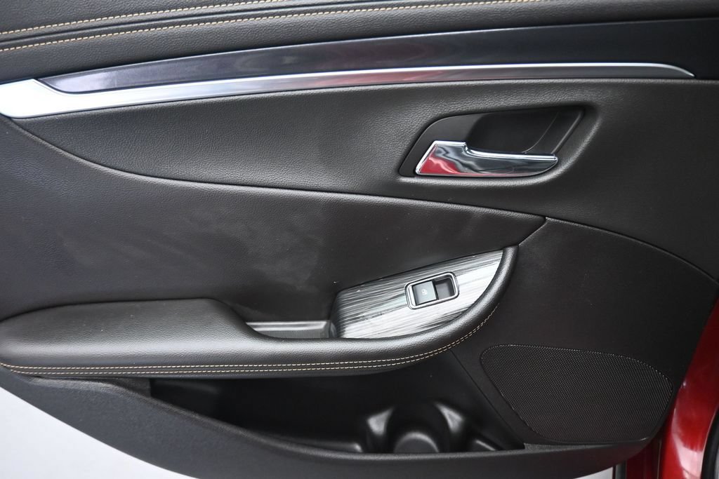 Used 2019 Chevrolet Impala LT FWD image 29