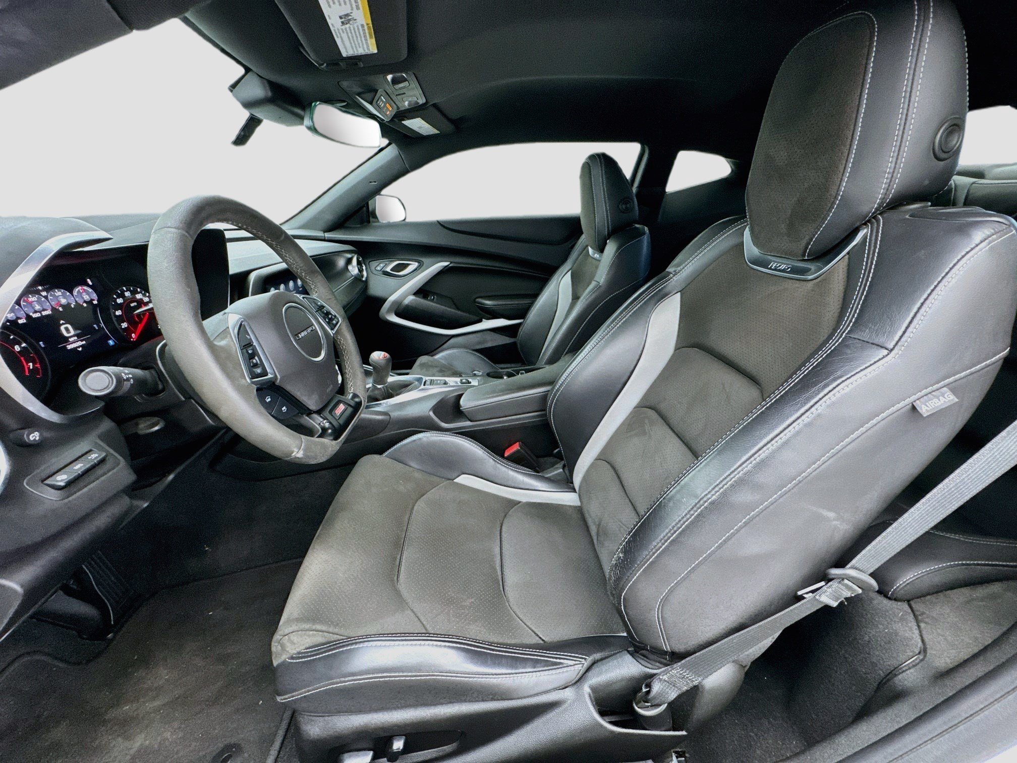 Used 2021 Chevrolet Camaro SS RWD image 13