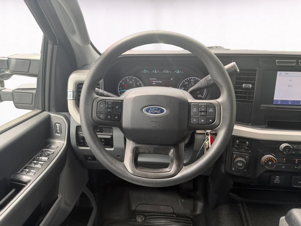 Used 2024 Ford F350 XLT w/ FX4 Off-Road Package AWD/4WD image 12