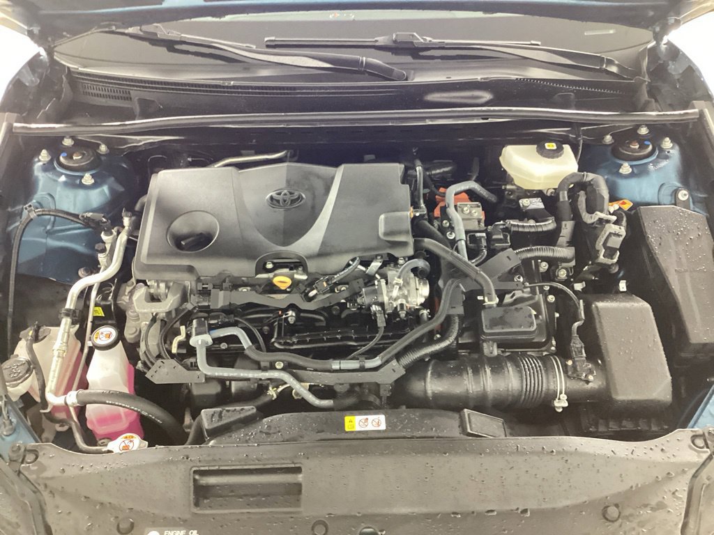 Used 2025 Toyota Camry SE w/ Convenience Package FWD image 28