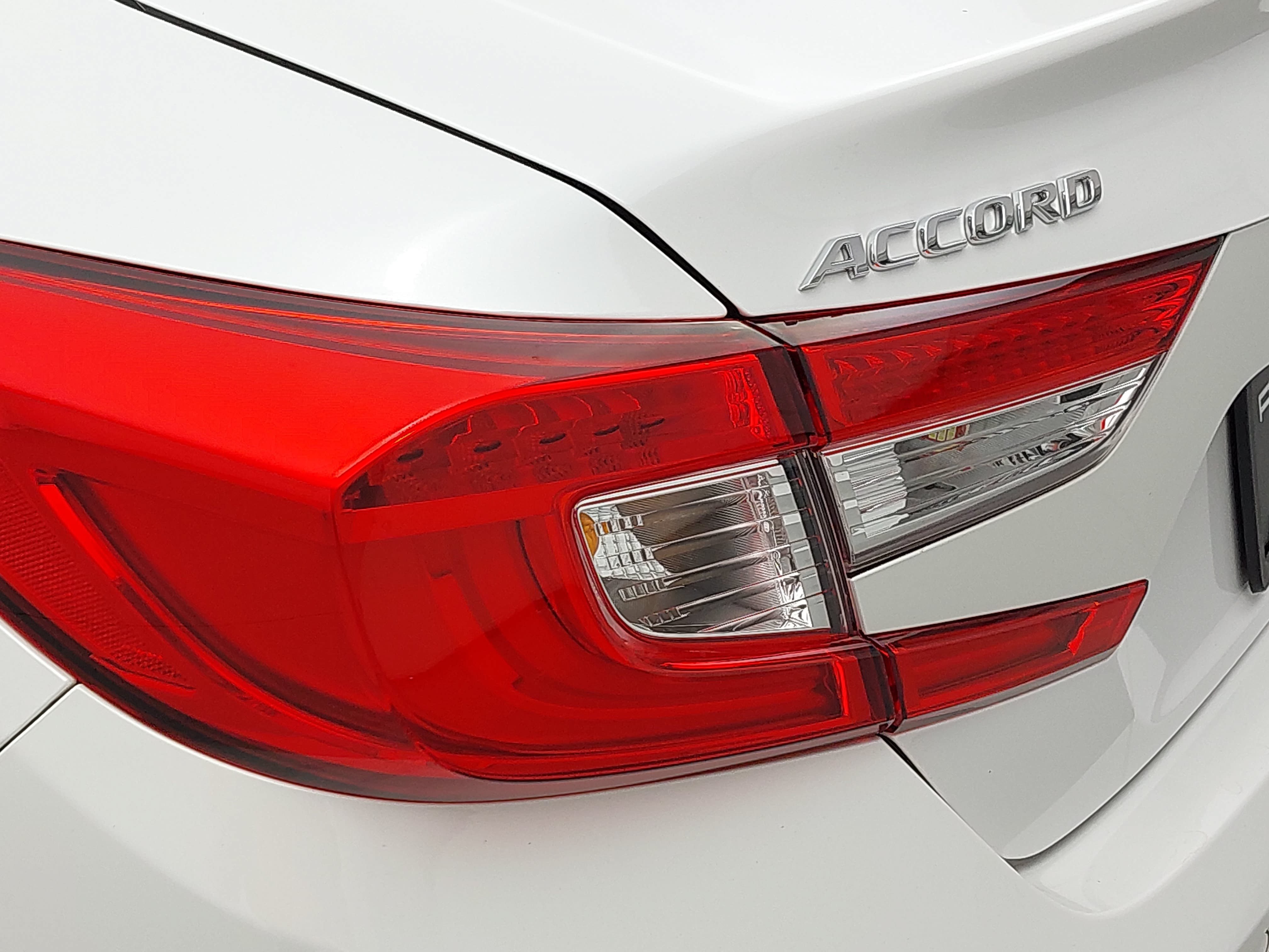 Used 2022 Honda Accord EX-L image 36