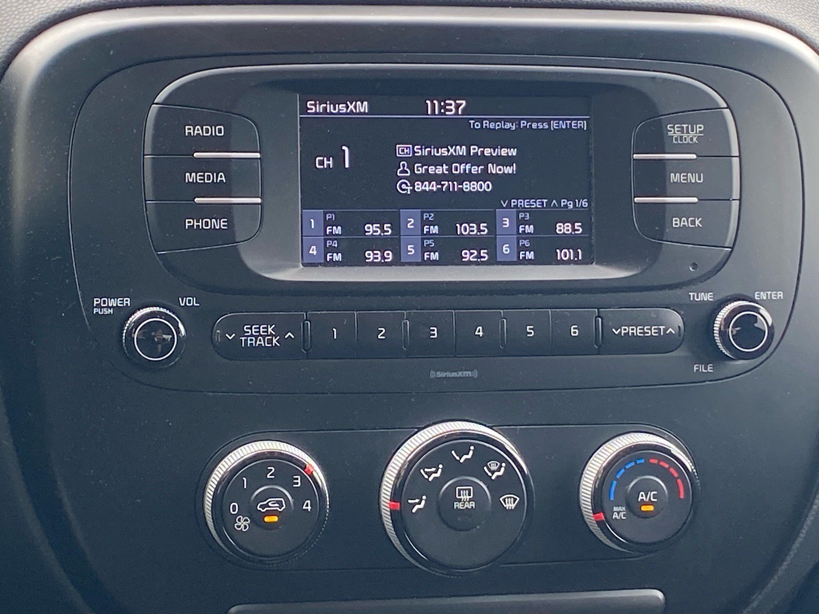 Used 2017 Kia Soul FWD image 6