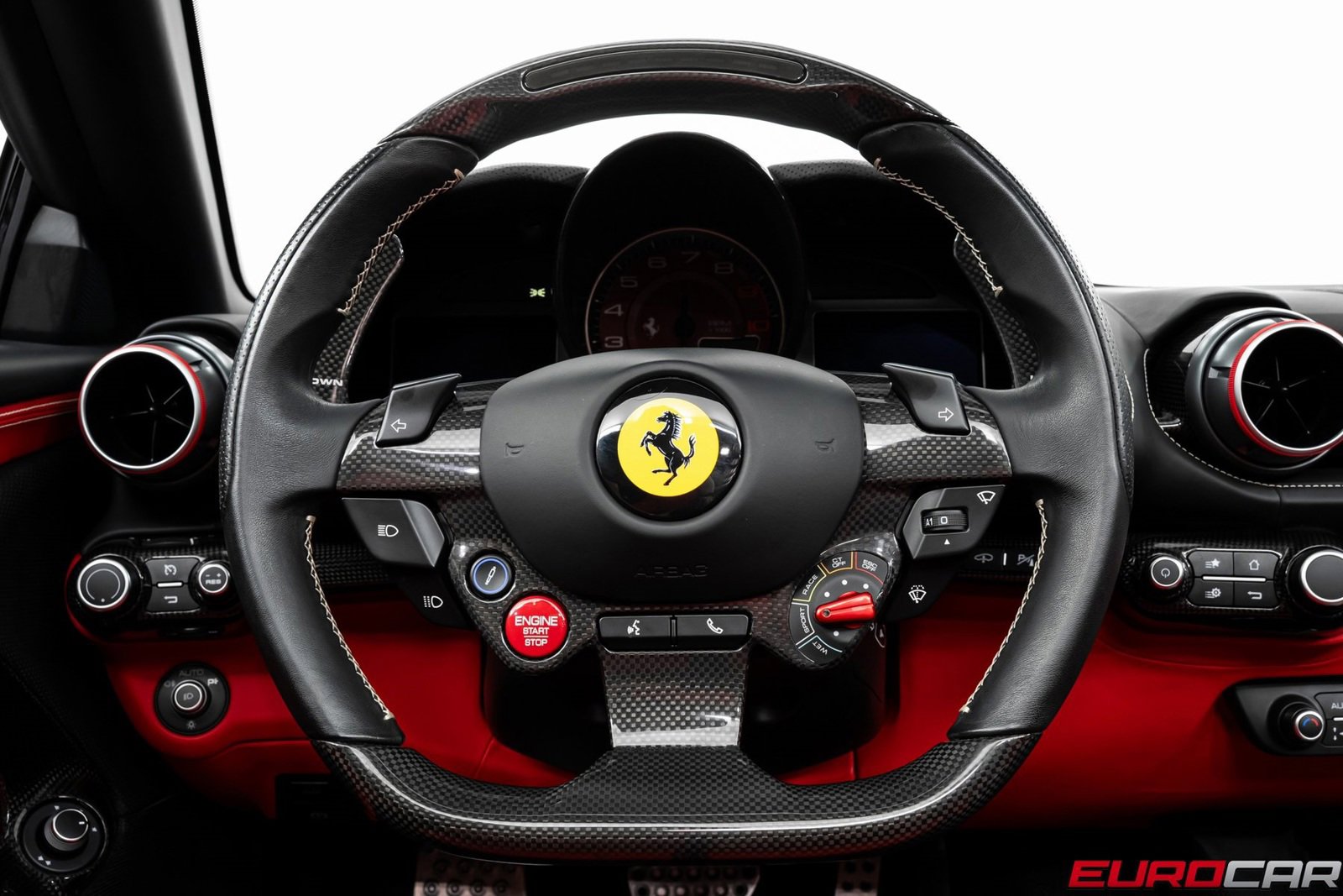 Used 2022 Ferrari 812 GTS image 29