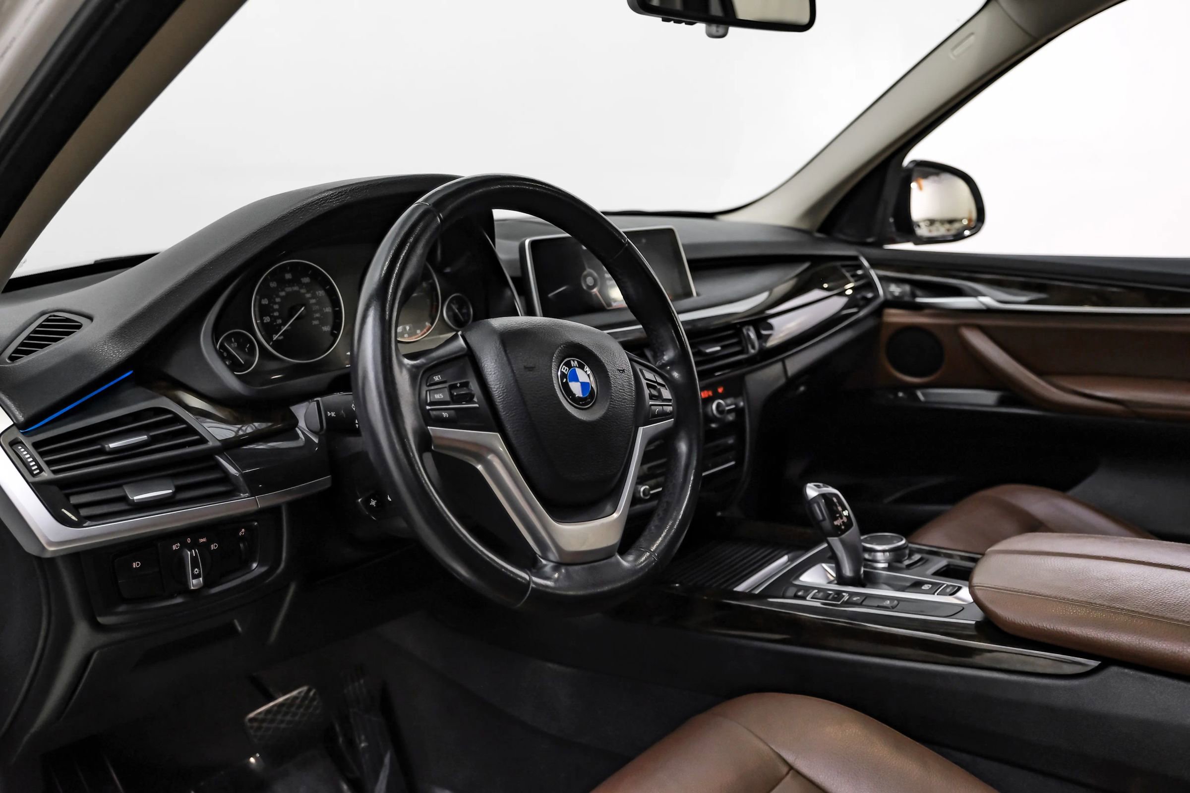 Used 2015 BMW X5 xDrive35i AWD/4WD image 9