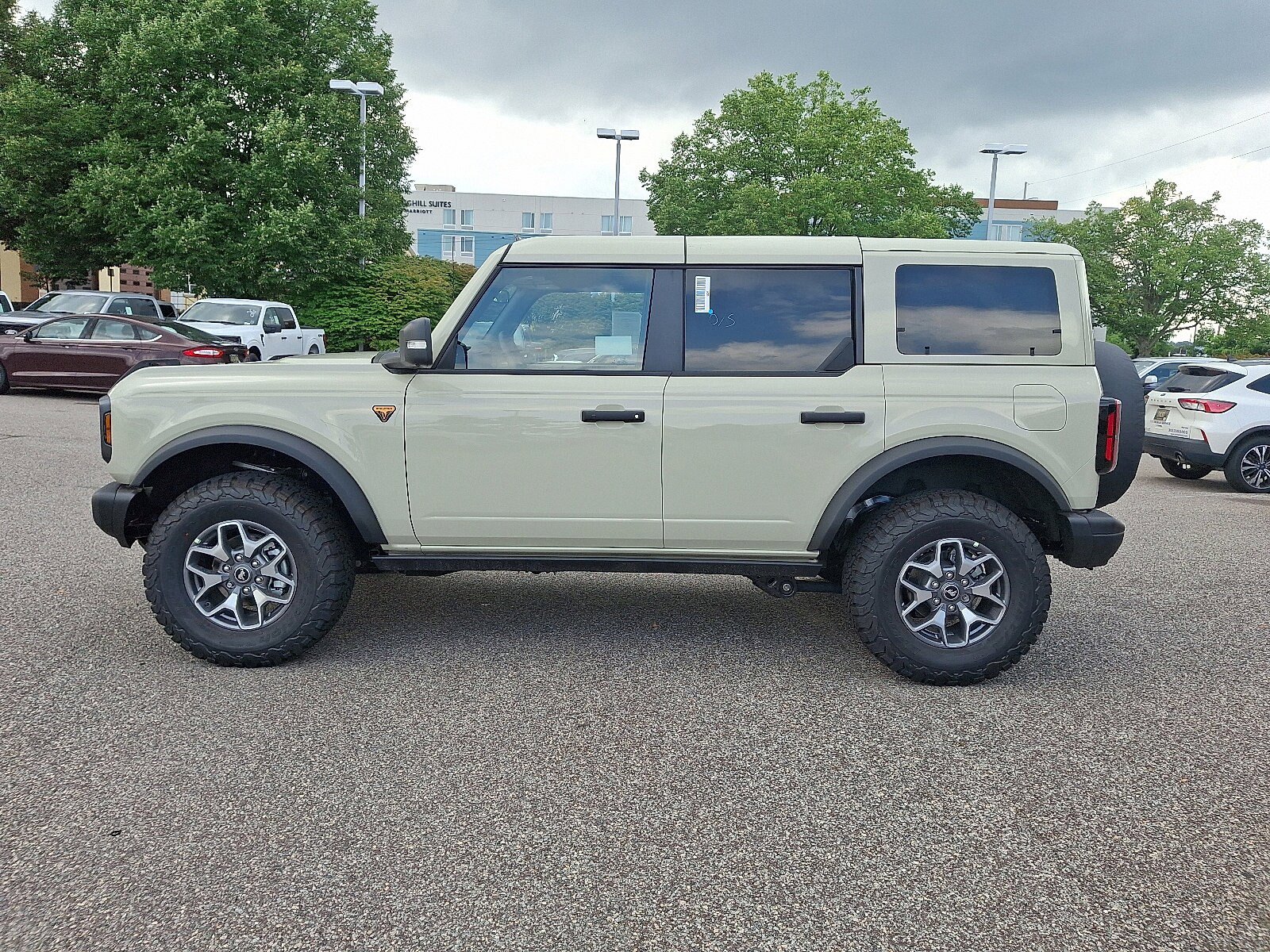New 2025 Ford Bronco Badlands image 11