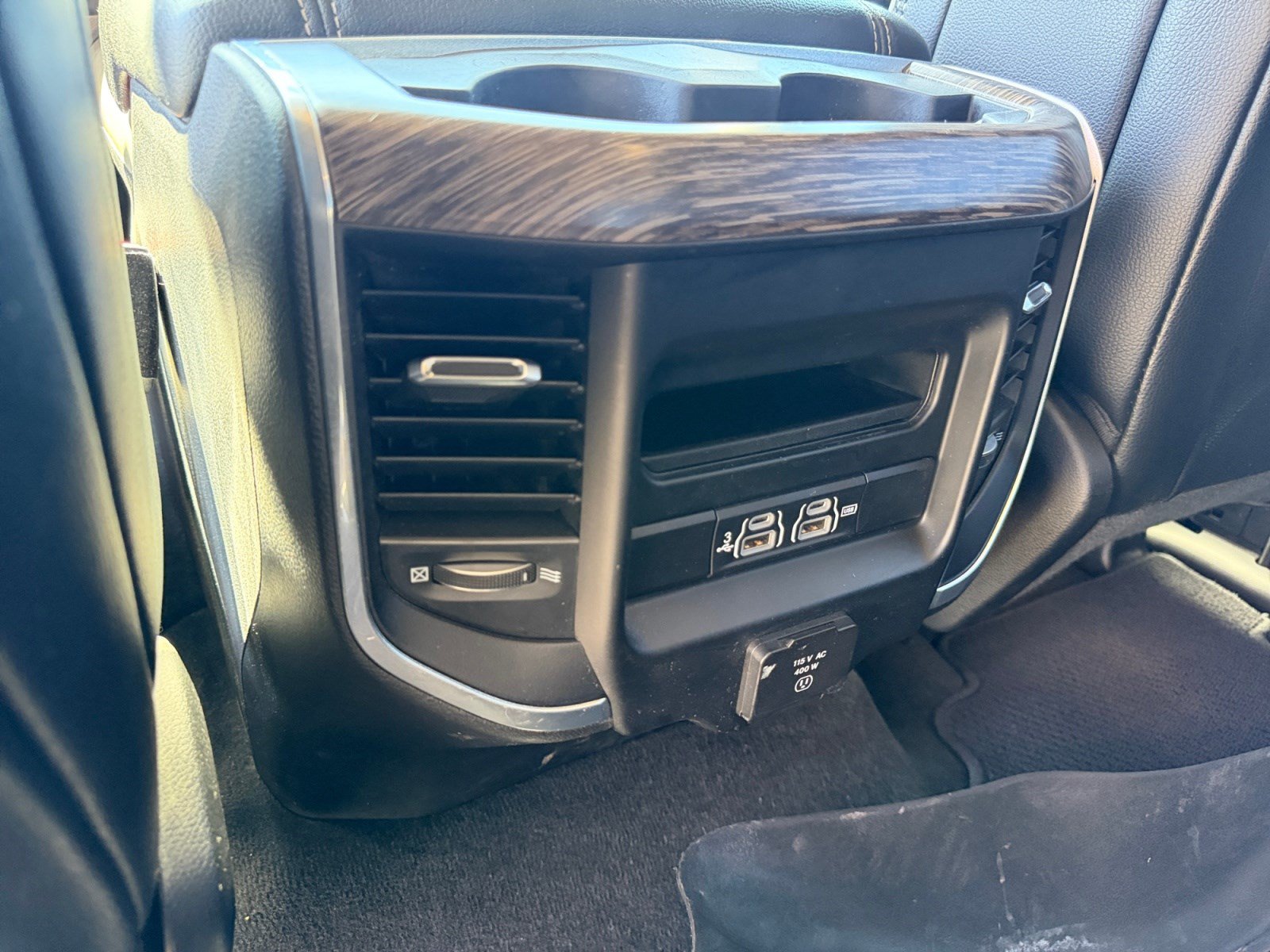 Used 2020 RAM 1500 Laramie AWD/4WD image 30