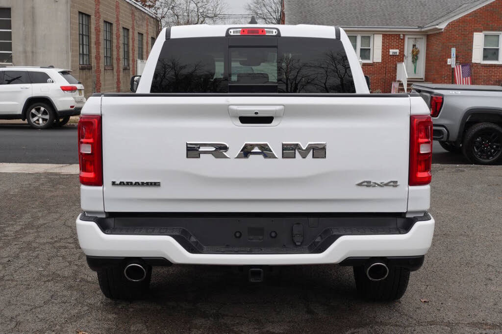 Used 2025 RAM 1500 Laramie w/ Sport Appearance Package AWD/4WD image 11