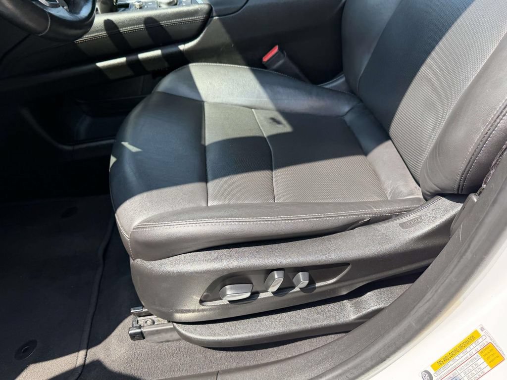 Used 2021 Cadillac XT5 Premium Luxury FWD image 16