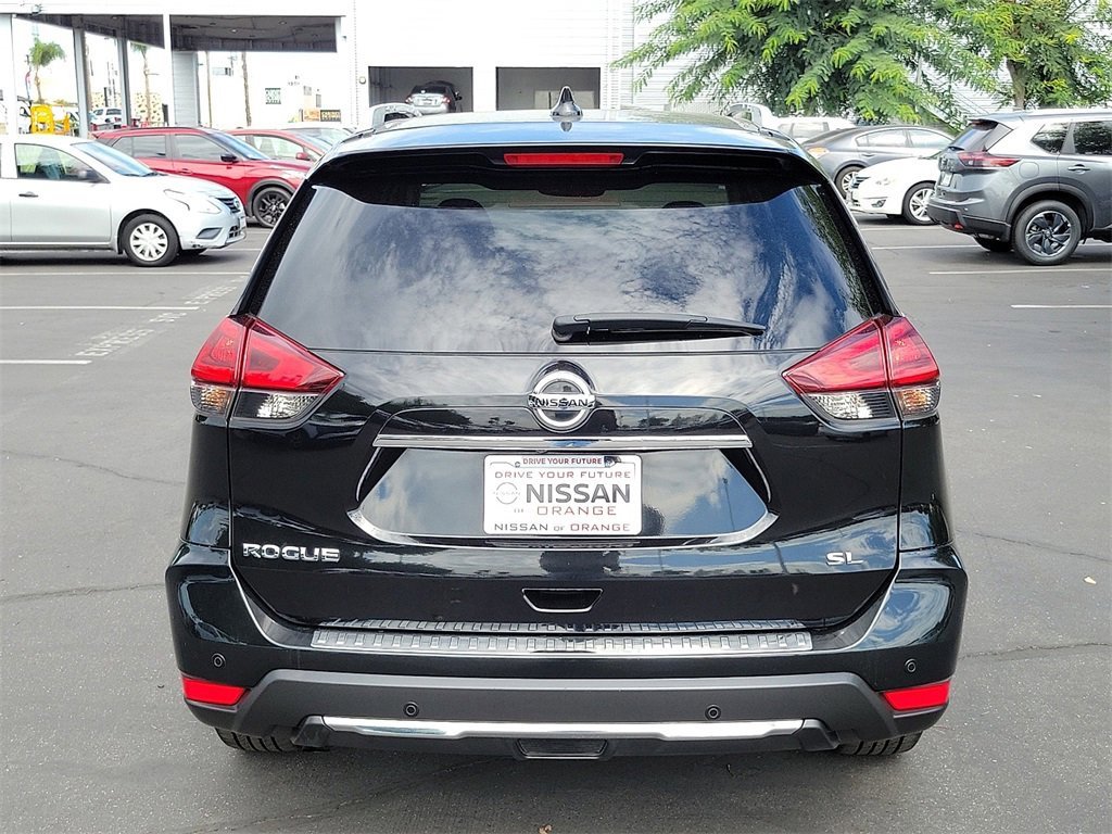 Used 2020 Nissan Rogue SL w/ Premium Package image 25