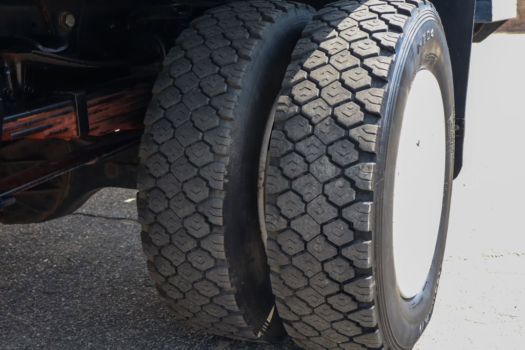 Used 2019 Ford F650 2WD Regular Cab Super Duty image 32