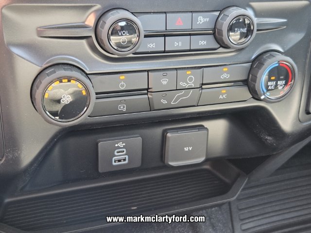 New 2026 Ford F250 XL w/ XL Chrome Package AWD/4WD image 17