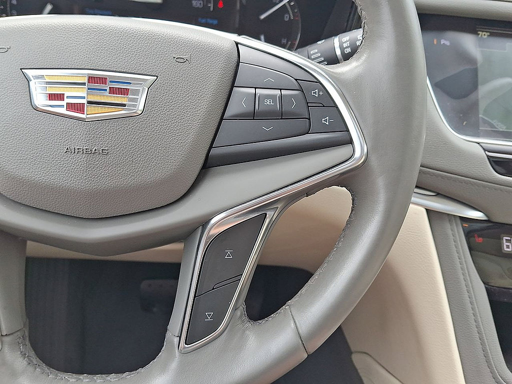 Used 2019 Cadillac XT5 Luxury AWD/4WD image 18