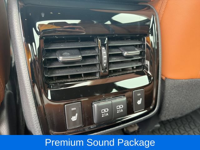 Used 2019 Toyota Avalon Limited FWD image 11