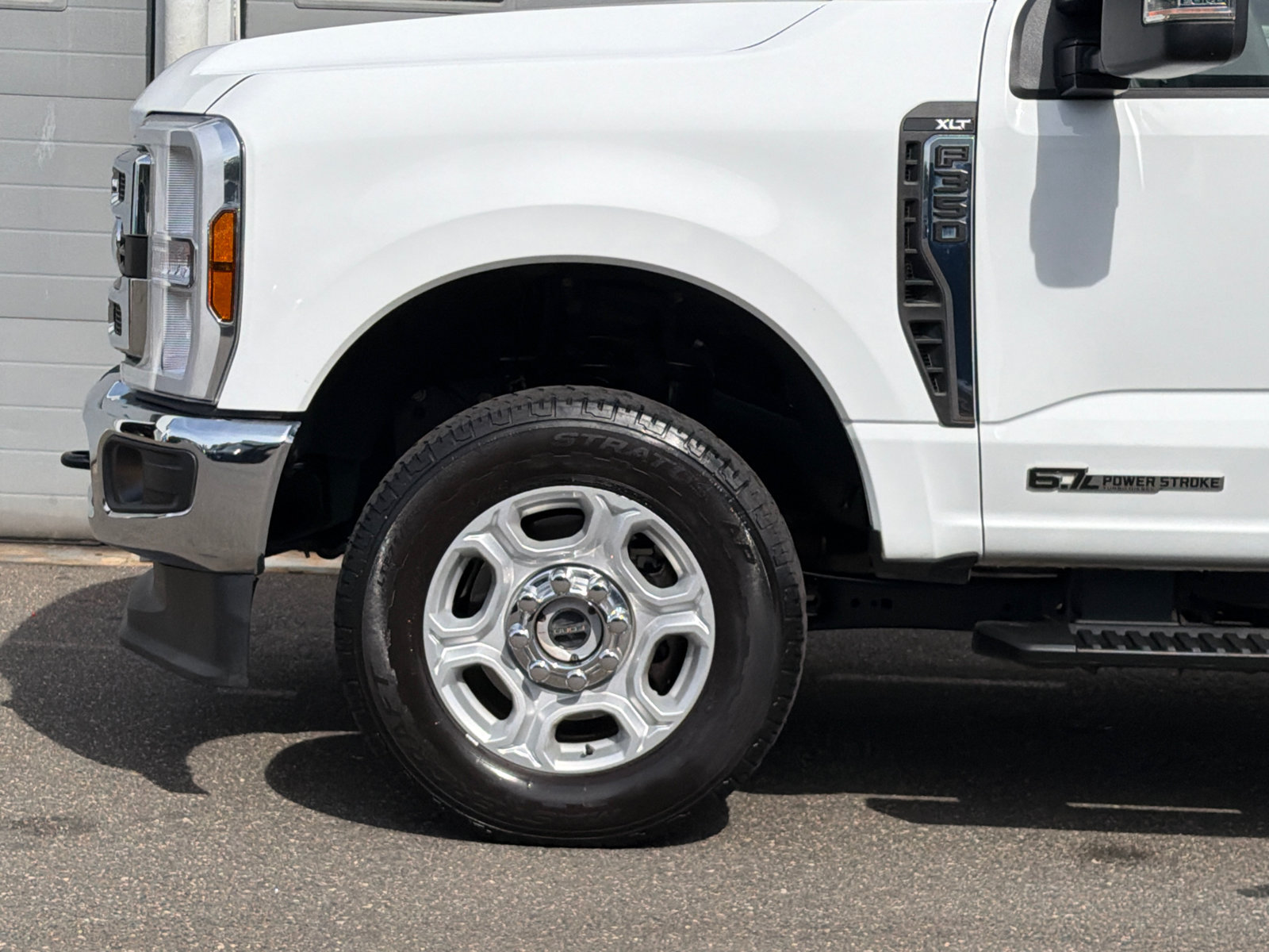 Used 2025 Ford F350 XLT AWD/4WD image 5