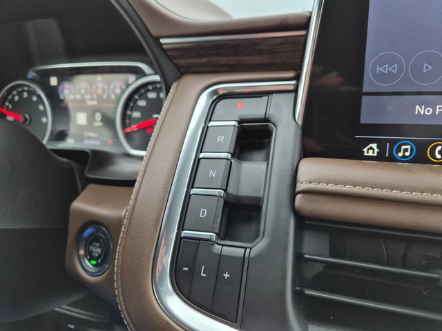 Used 2021 Chevrolet Suburban High Country w/ Premium Package AWD/4WD image 25