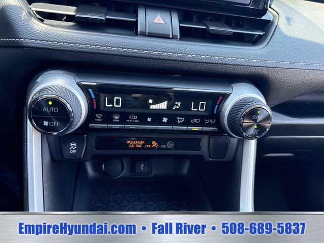 Used 2020 Toyota RAV4 LE AWD/4WD image 24