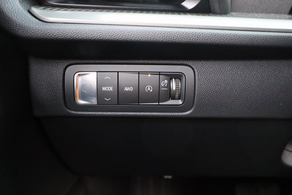 Used 2024 Chevrolet Traverse LS w/ Midnight/Sport Edition image 14