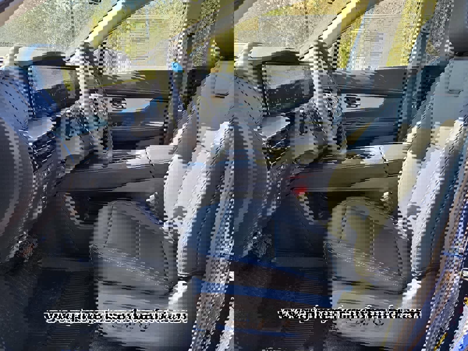 New 2025 Nissan Murano SL image 3