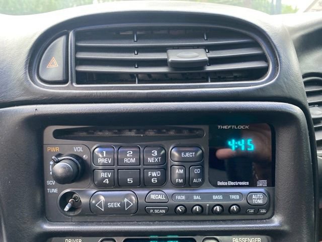 Used 2003 Chevrolet Corvette Coupe w/ Preferred Equipment Group RWD image 13