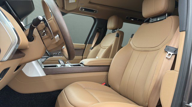 New 2026 Land Rover Range Rover Long Wheelbase SE image 19