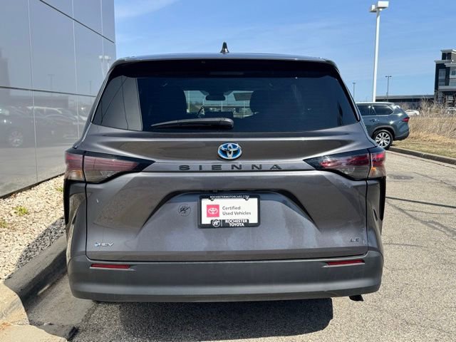 Certified 2025 Toyota Sienna LE image 42