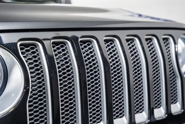 Used 2020 Jeep Wrangler Unlimited Sahara image 13