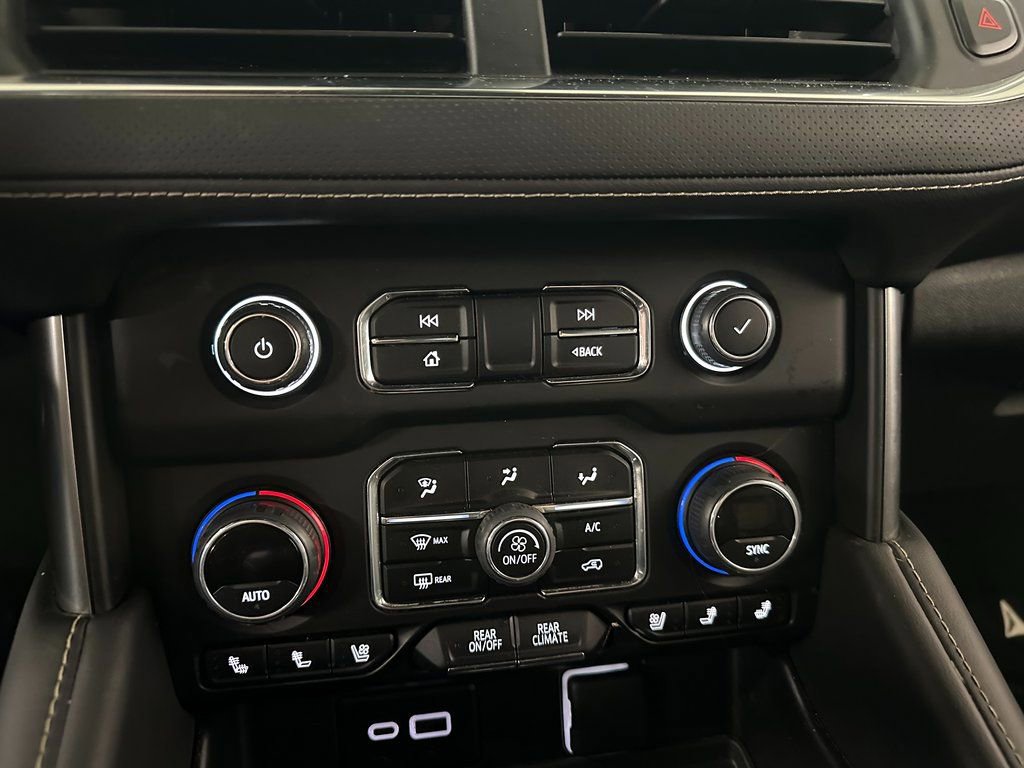 Used 2024 Chevrolet Tahoe Premier AWD/4WD image 29