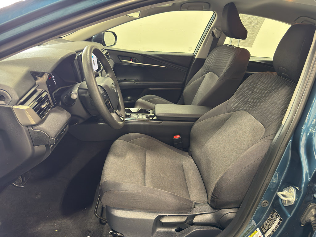 Used 2025 Toyota Camry LE FWD image 32