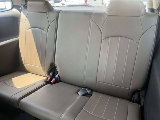 Used 2017 GMC Acadia Limited SLT FWD image 16