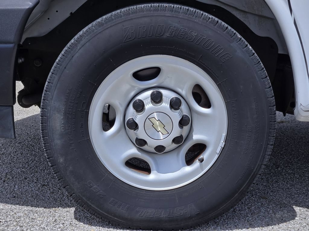 Used 2021 Chevrolet Express 2500 w/ Driver Convenience Package RWD image 11