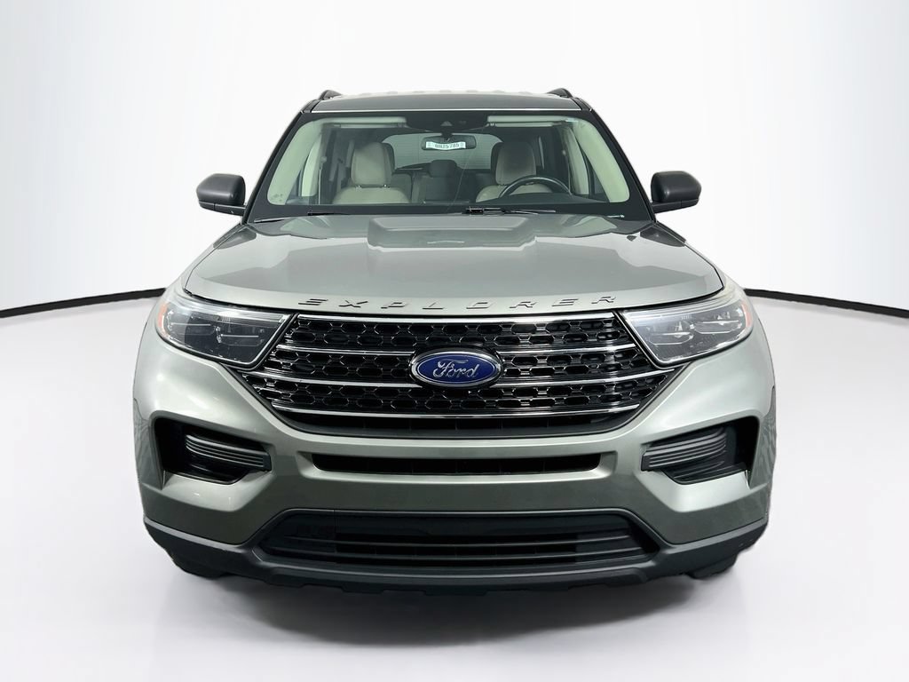 Used 2020 Ford Explorer XLT w/ Cold Weather Package AWD/4WD image 2