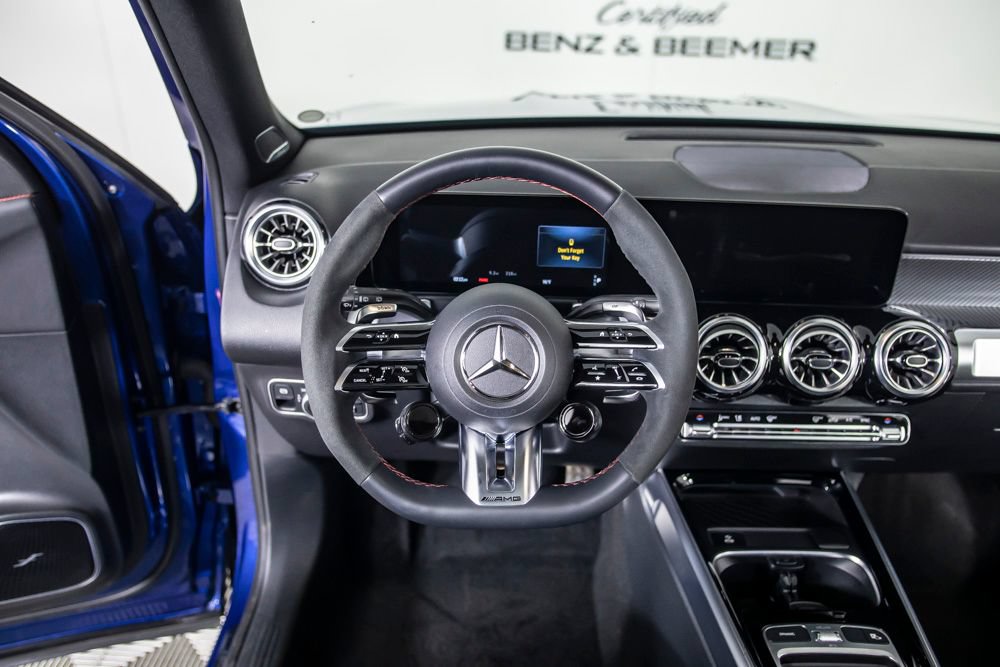 Used 2025 Mercedes-Benz GLB 35 AMG 4MATIC image 25