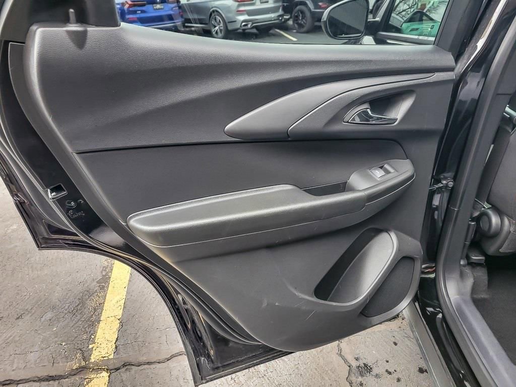 Used 2025 Chevrolet TrailBlazer LT FWD image 18