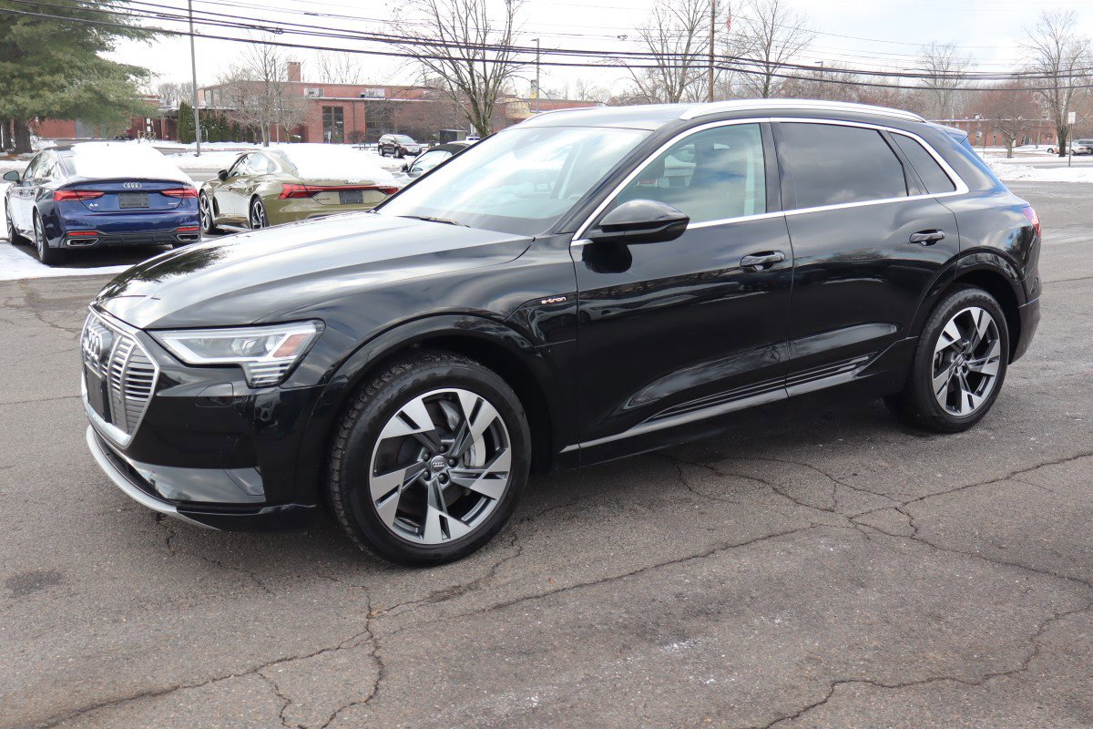 Used 2021 Audi e-tron Premium image 1