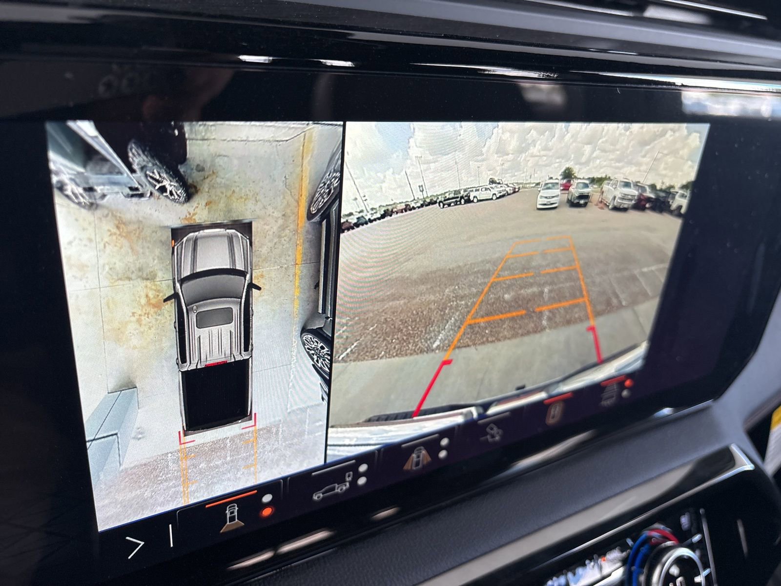 New 2024 GMC Sierra 1500 AT4 w/ Technology Package image 16