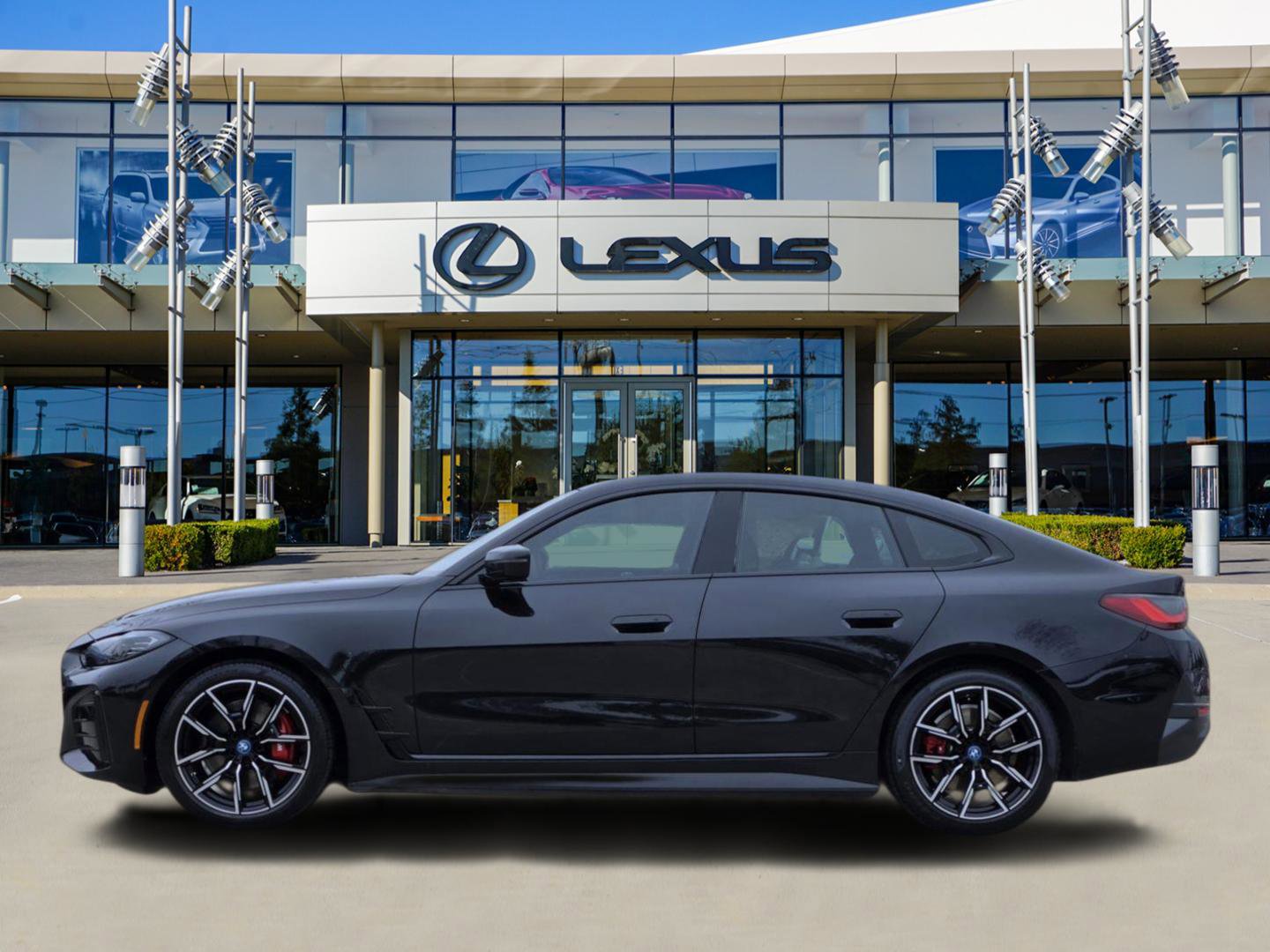 Used 2023 BMW i4 eDrive40 w/ M Sport Package image 3