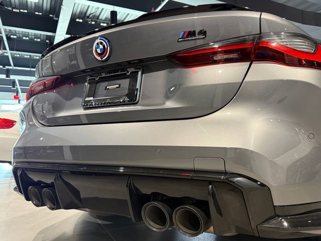 Used 2023 BMW M4 Competition w/ Executive Package RWD image 32
