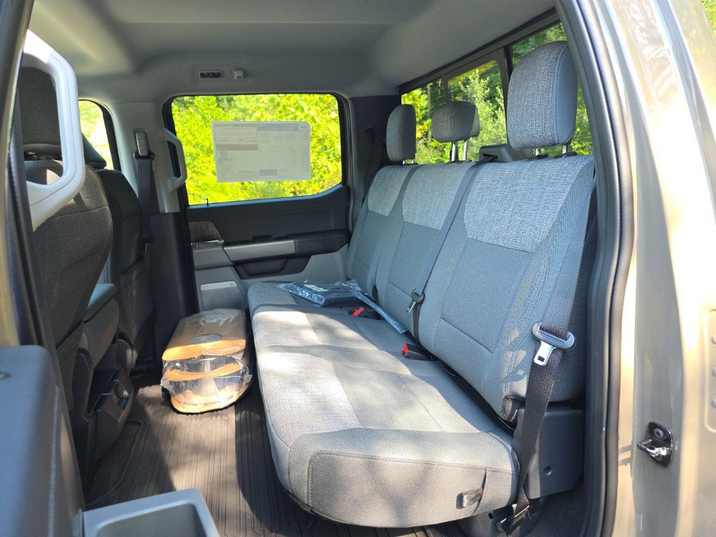 New 2027 Ford F350 XLT w/ XLT Premium Package AWD/4WD image 24