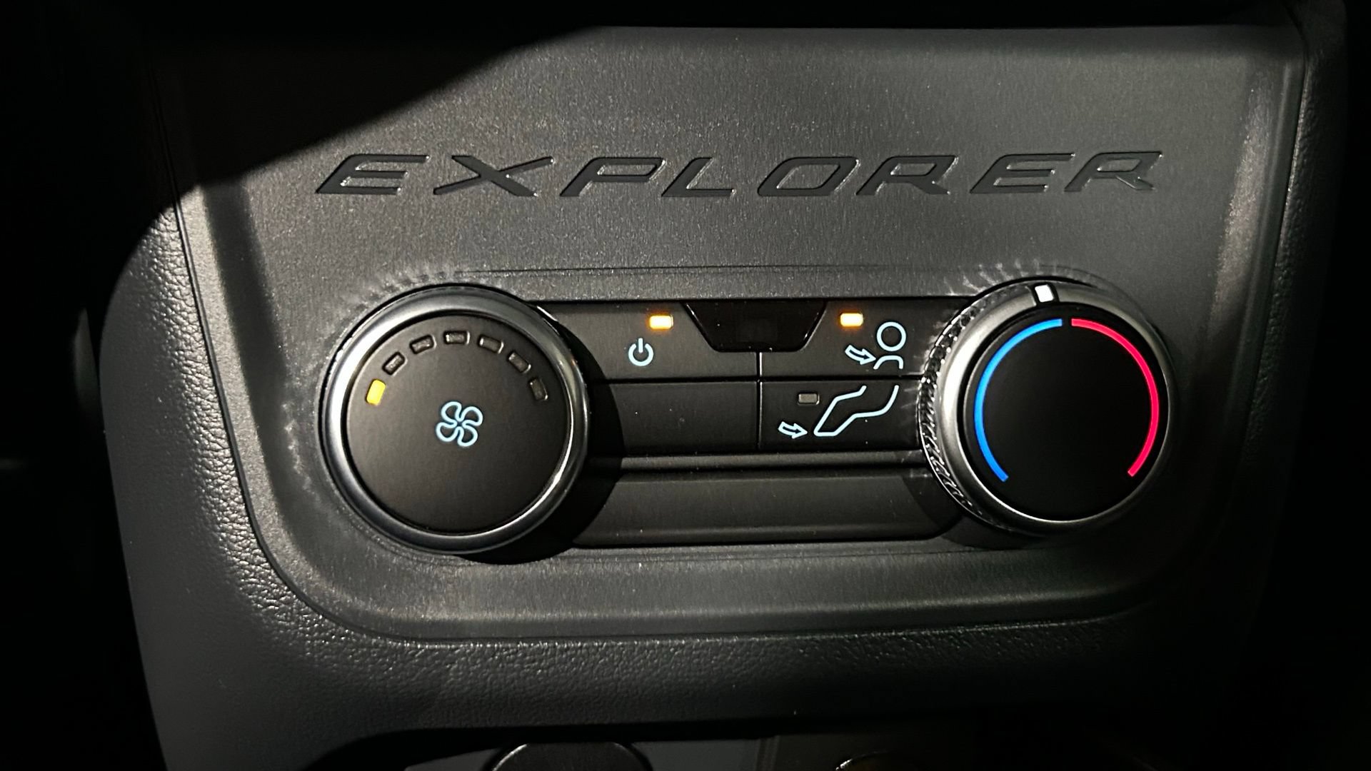 New 2026 Ford Explorer Active w/ Active Comfort Package AWD/4WD image 94