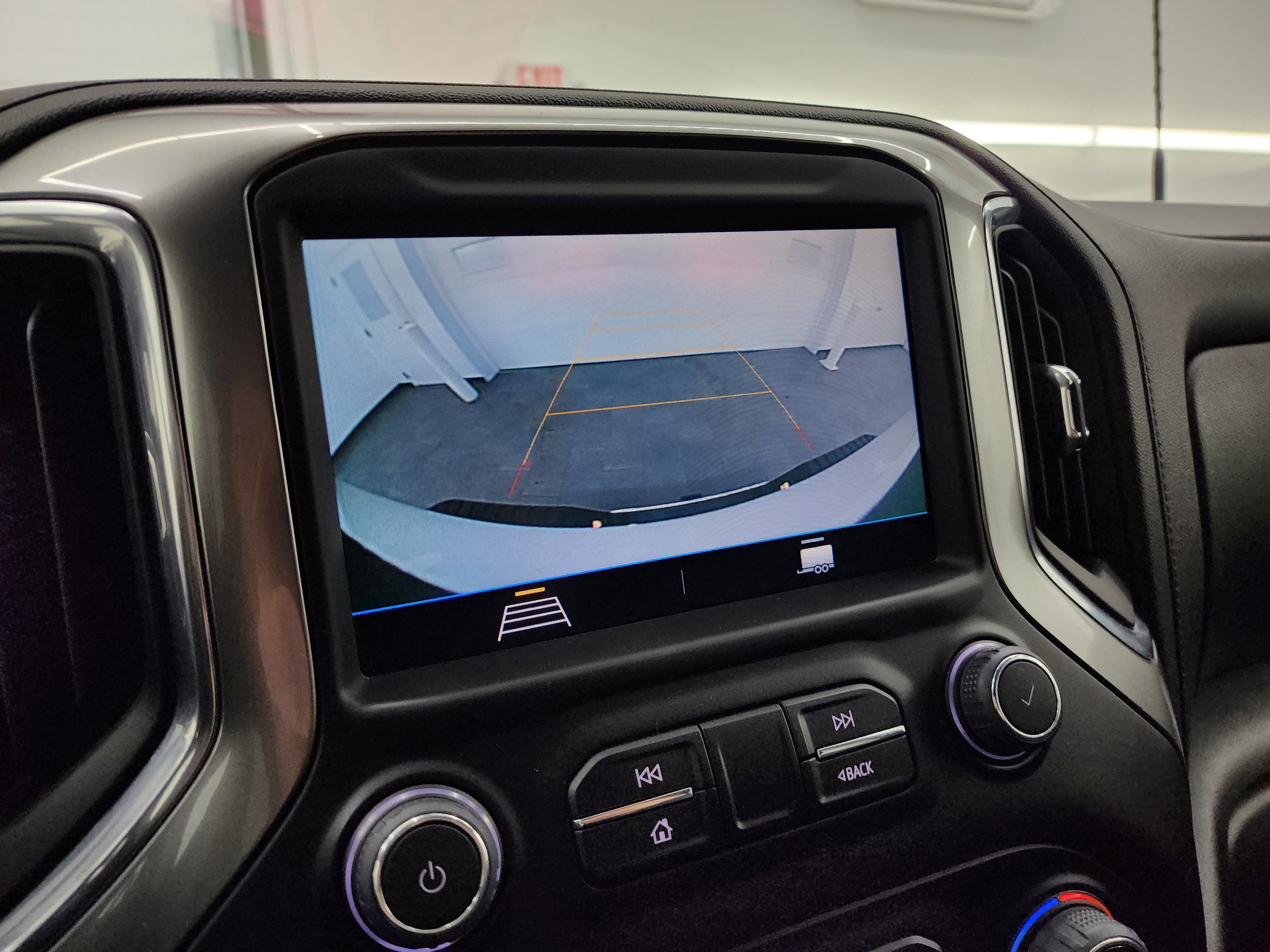 Used 2022 Chevrolet Silverado 2500 LT w/ Convenience Package image 17