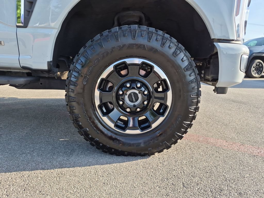 Used 2025 Ford F250 Platinum w/ Platinum Plus Package AWD/4WD image 18