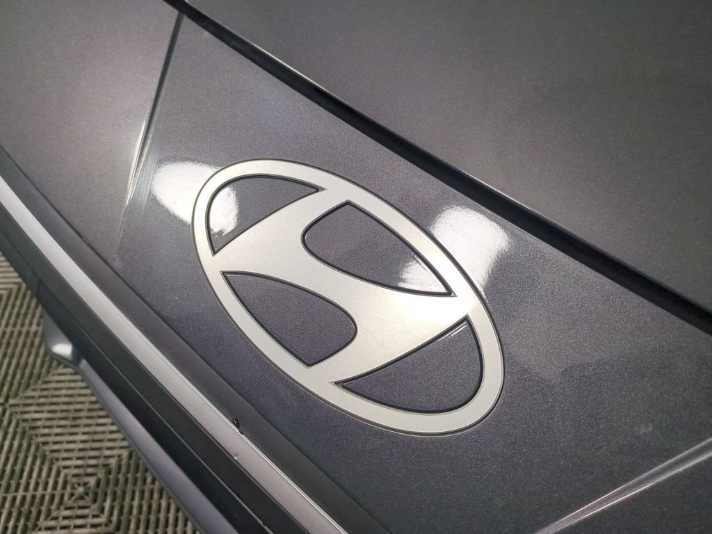 Used 2025 Hyundai Elantra Sport FWD image 13