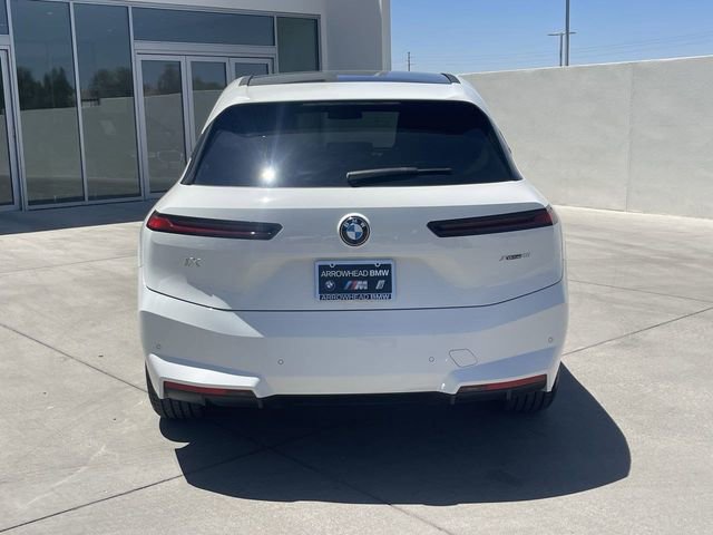 Used 2026 BMW iX xDrive60 w/ Premium Package image 7