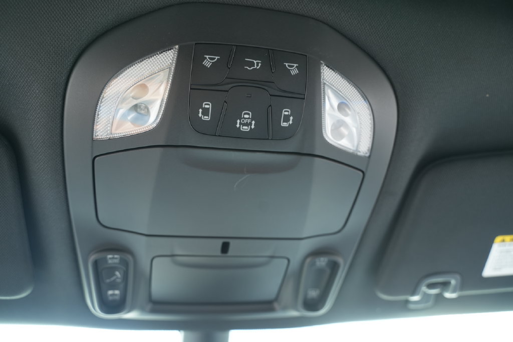 New 2027 Chrysler Pacifica Limited FWD image 34
