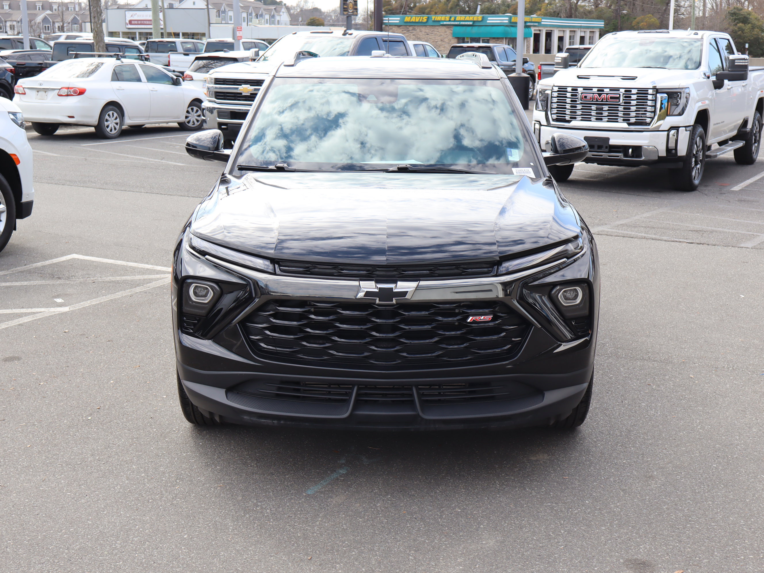 Certified 2025 Chevrolet TrailBlazer RS w/ Convenience Package image 3