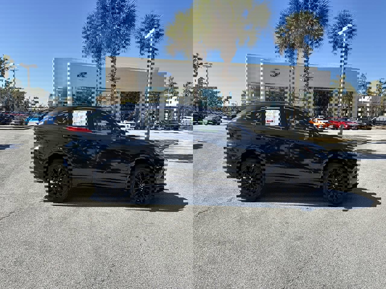 Used 2024 Toyota Venza Nightshade image 2