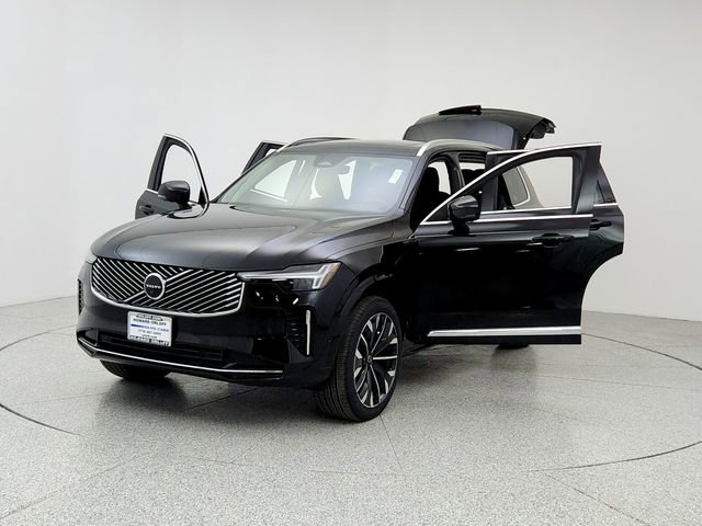 New 2026 Volvo XC90 B6 Plus w/ Protection Package Premier image 9