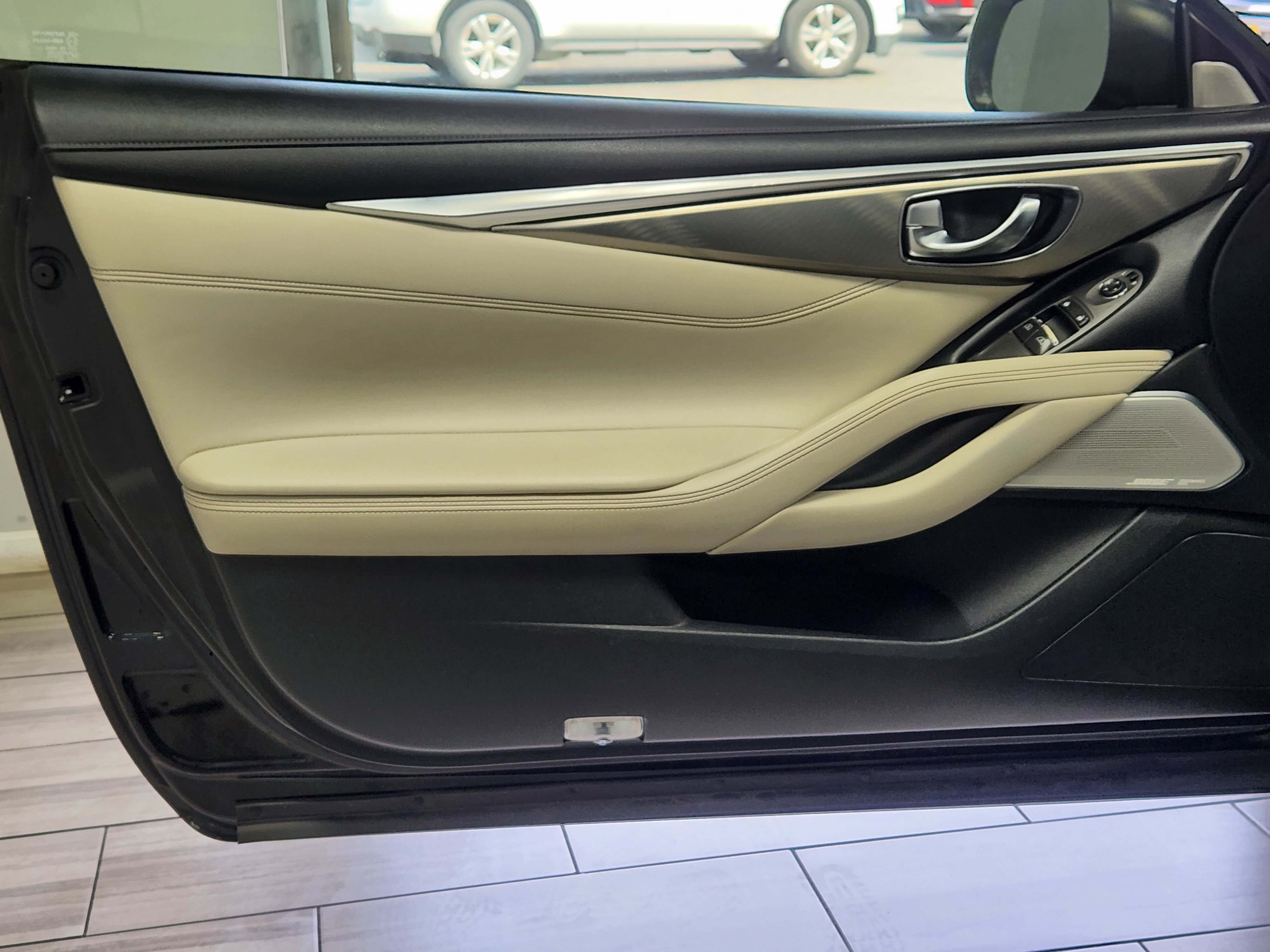 Used 2017 INFINITI Q60 3.0t w/ Cargo Package AWD/4WD image 9