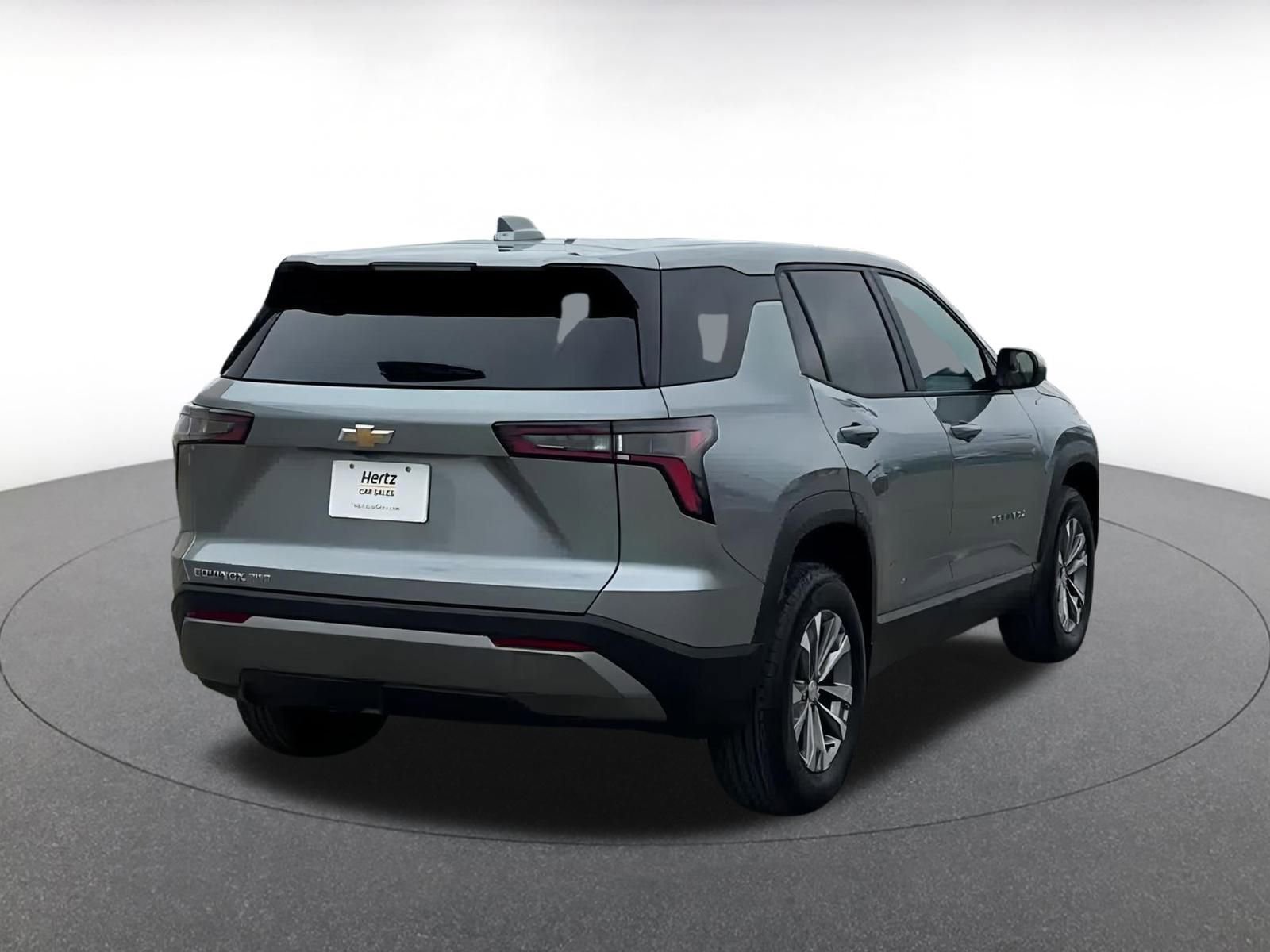 Used 2025 Chevrolet Equinox LT image 11