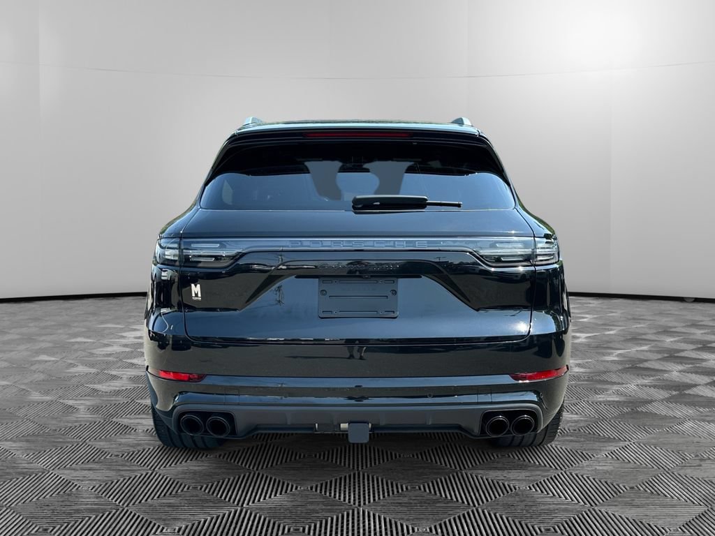 Used 2023 Porsche Cayenne Turbo AWD/4WD image 4